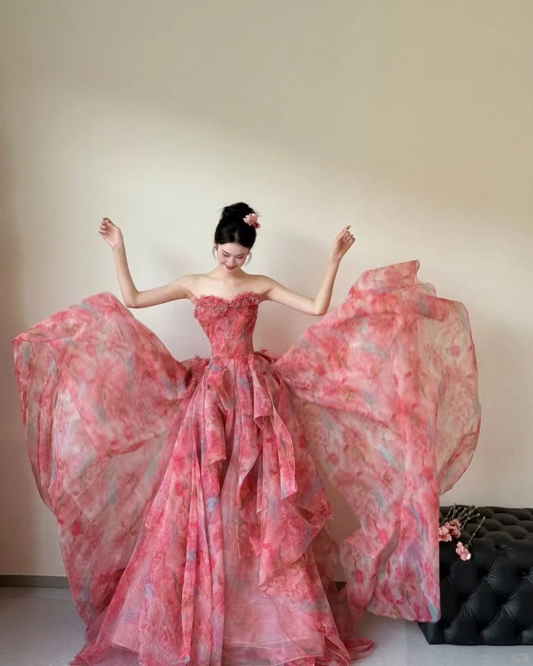 Wunderschönes rotes A-Linien-Brautkleid aus bedrucktem Tüll, trägerlos, süßes langes Ballkleid ED02195