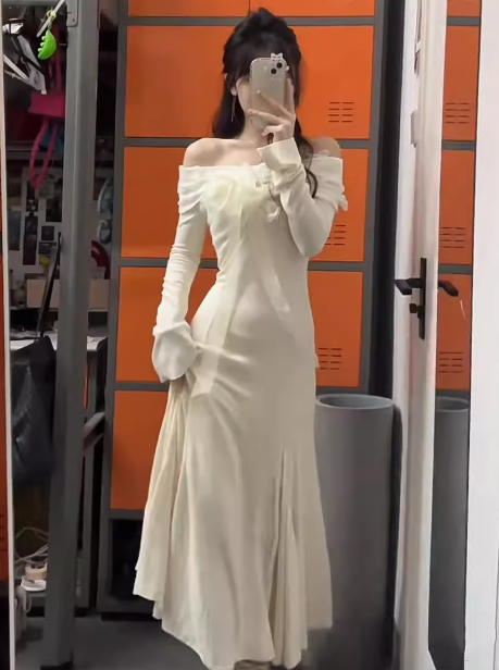 Französisches One-Shoulder-Slim-Kleid ED0223