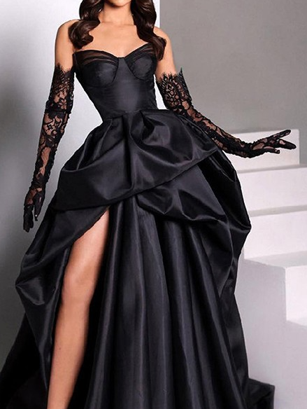 Robe de soirée noire en satin à col en cœur et fente latérale, coupe trapèze, ED02266