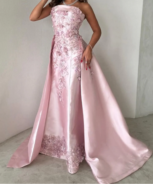 Robe de bal élégante en satin rose, coupe trapèze, sans bretelles, avec traîne et appliques, ED02268