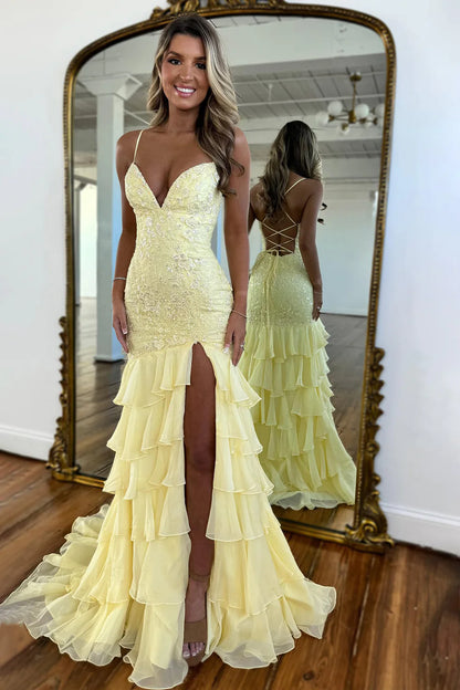 Atemberaubendes lila Meerjungfrau-Abschlussballkleid mit Spaghettiträgern, rückenfreiem Abendkleid mit Spitzenapplikation und Rüschen ED02271