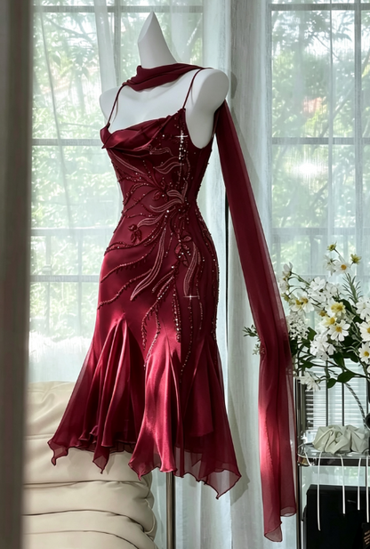 Fairytale Bud Grünes Etuikleid, kurzes Ballkleid, Chiffon, rückenfreies Partykleid mit Perlen ED02275