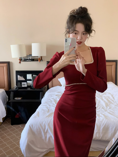 Französisches minimalistisches weißes Kleid mit quadratischem Kragen ED0229