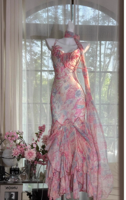 Märchenhafte rosa Spaghettiträger bedrucktes Chiffon Meerjungfrau Ballkleider Vintage rückenfreie Abendkleider ED02320