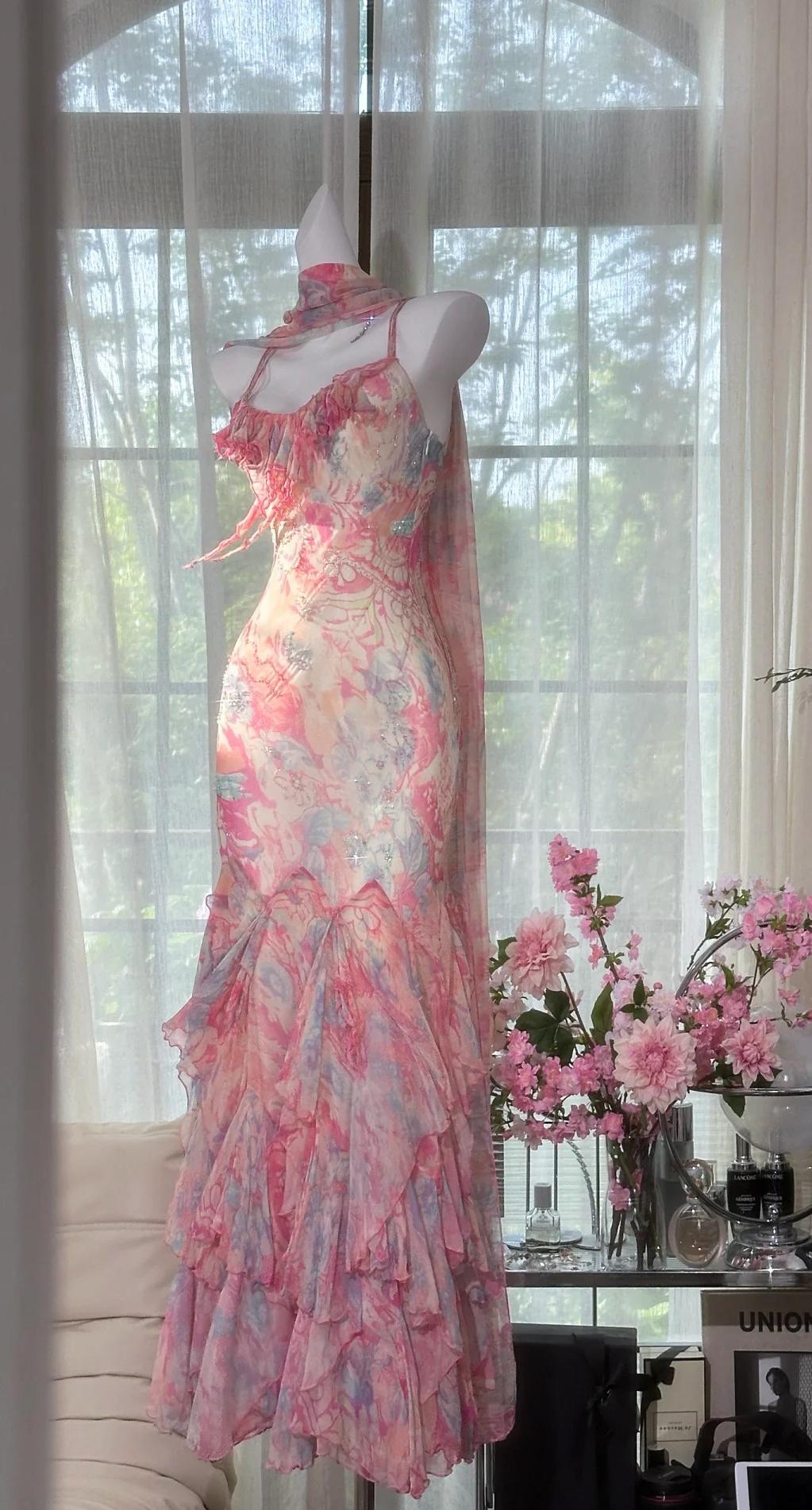 Märchenhafte rosa Spaghettiträger bedrucktes Chiffon Meerjungfrau Ballkleider Vintage rückenfreie Abendkleider ED02320