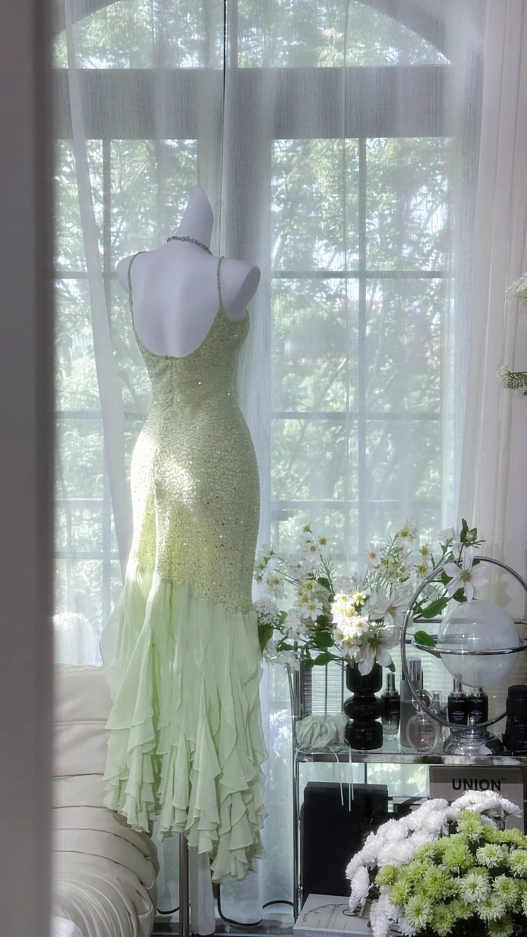 Superbe robe de bal longue en mousseline de soie vert sauge clair à bretelles spaghetti et paillettes, style sirène, dos nu, style vintage, ED02340