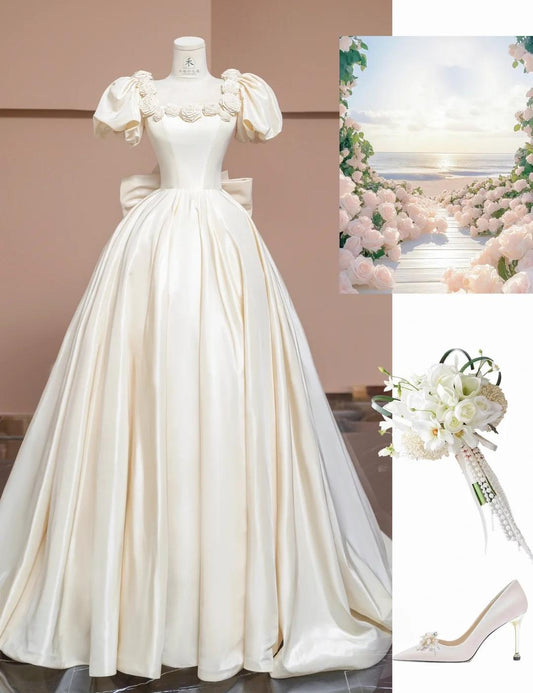Charmante robe de mariée trapèze en satin blanc cassé à col carré et fleurs 3D ED02348