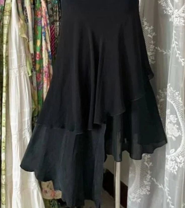 Robe de bal courte en mousseline noire élégante à col en V, robe de soirée simple ED02387