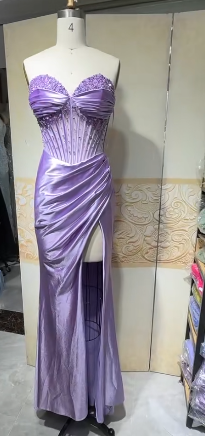 Robe de soirée longue élégante en satin lilas à col en cœur et perles, style sirène, ED02390