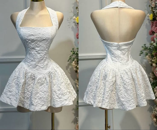 Robe de bal courte blanche élégante, coupe trapèze, dos nu, en satin jacquard, ED02392