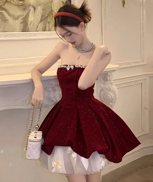 Red Velvet A-Line Strapless Homecoming Dress Tulle Two-Piece Short Prom Dresses with Bow 