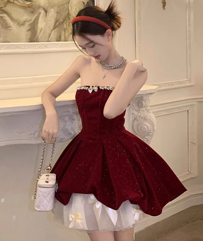 Red Velvet A-Line Strapless Homecoming Dress Tulle Two-Piece Short Prom Dresses with Bow 