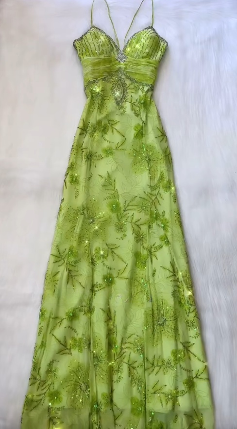 Superbe robe de bal fourreau en satin vert bourgeon, col en V, perles appliquées, style vintage, dos nu, ED02402