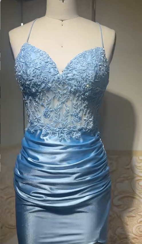 Robe de soirée élégante en satin bleu ciel, bretelles spaghetti, moulante, avec appliques en dentelle, longue, ED02411