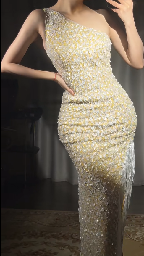 Elegant Yellow One Shoulder Sheath Sequin Beaded Long Prom Dresses Evening Gowns with Slits ED02417