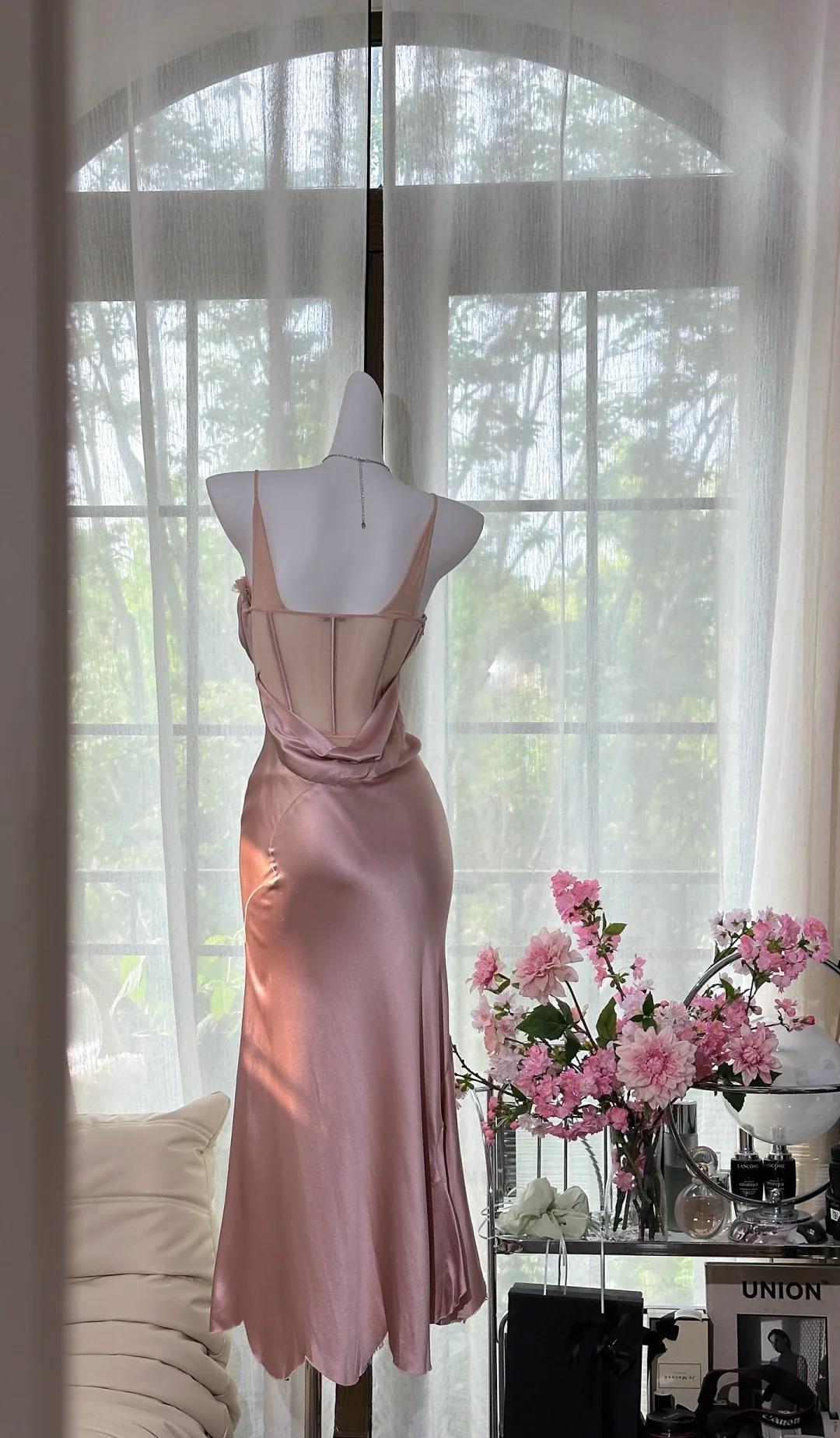 Robe de soirée fourreau en satin rose blush à bretelles spaghetti, élégante, ED02422