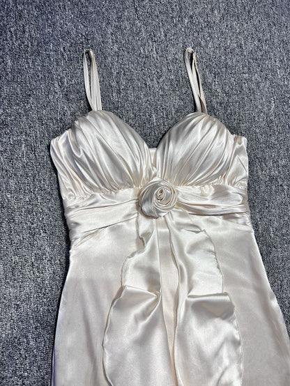 Robe de soirée sirène élégante blanc cassé à bretelles spaghetti en satin ED02430