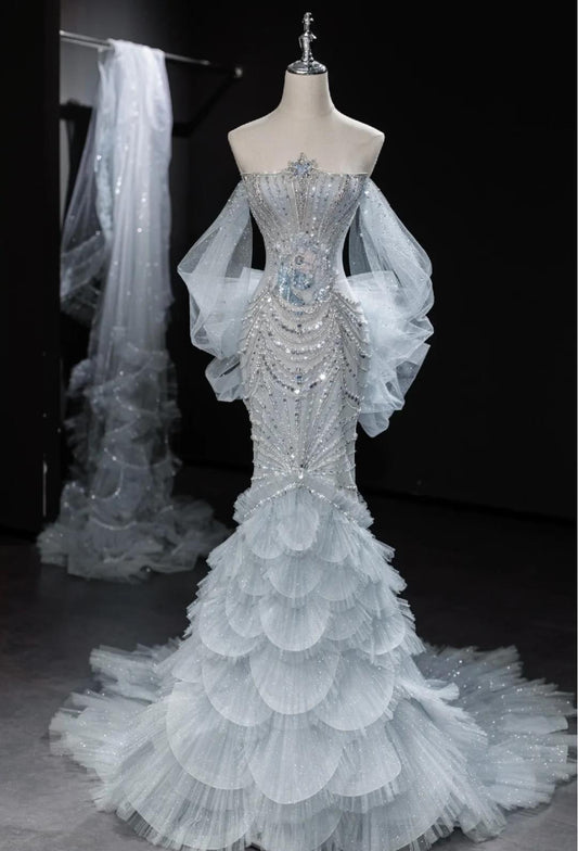 Robe de mariée sirène grise élégante, bustier, en tulle et perles, avec traîne magnifique, ED02437