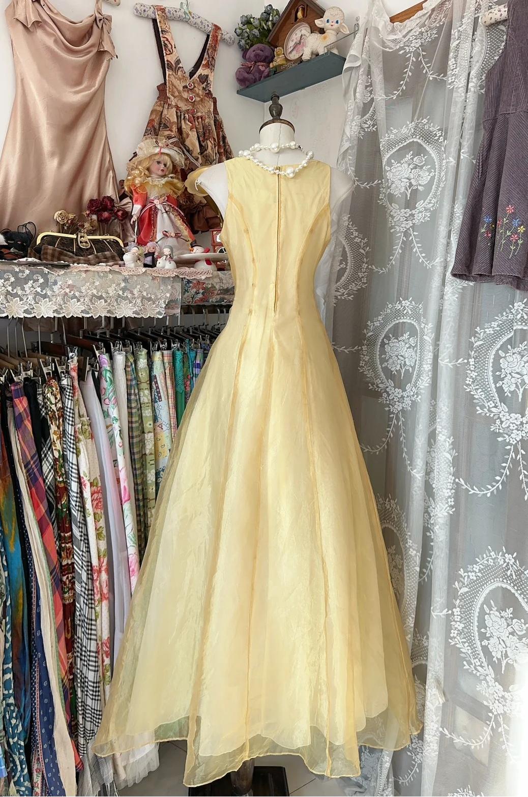 Robe de soirée glamour jaune beurre, col rond, coupe trapèze, en tulle, ED02441