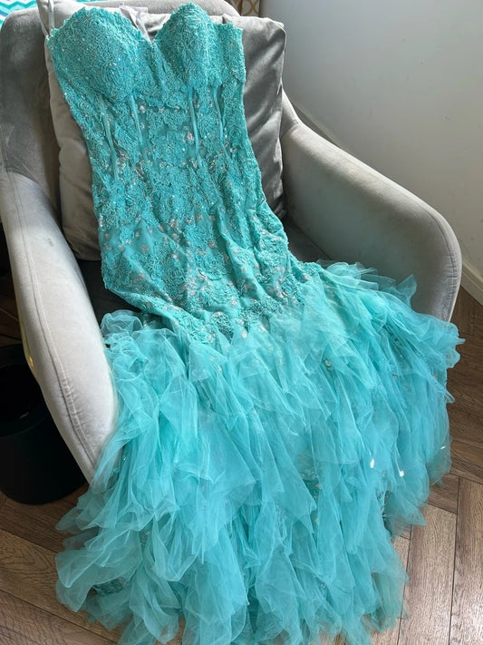 Robe de soirée longue élégante en tulle bleu à col en cœur et appliques style sirène ED02442