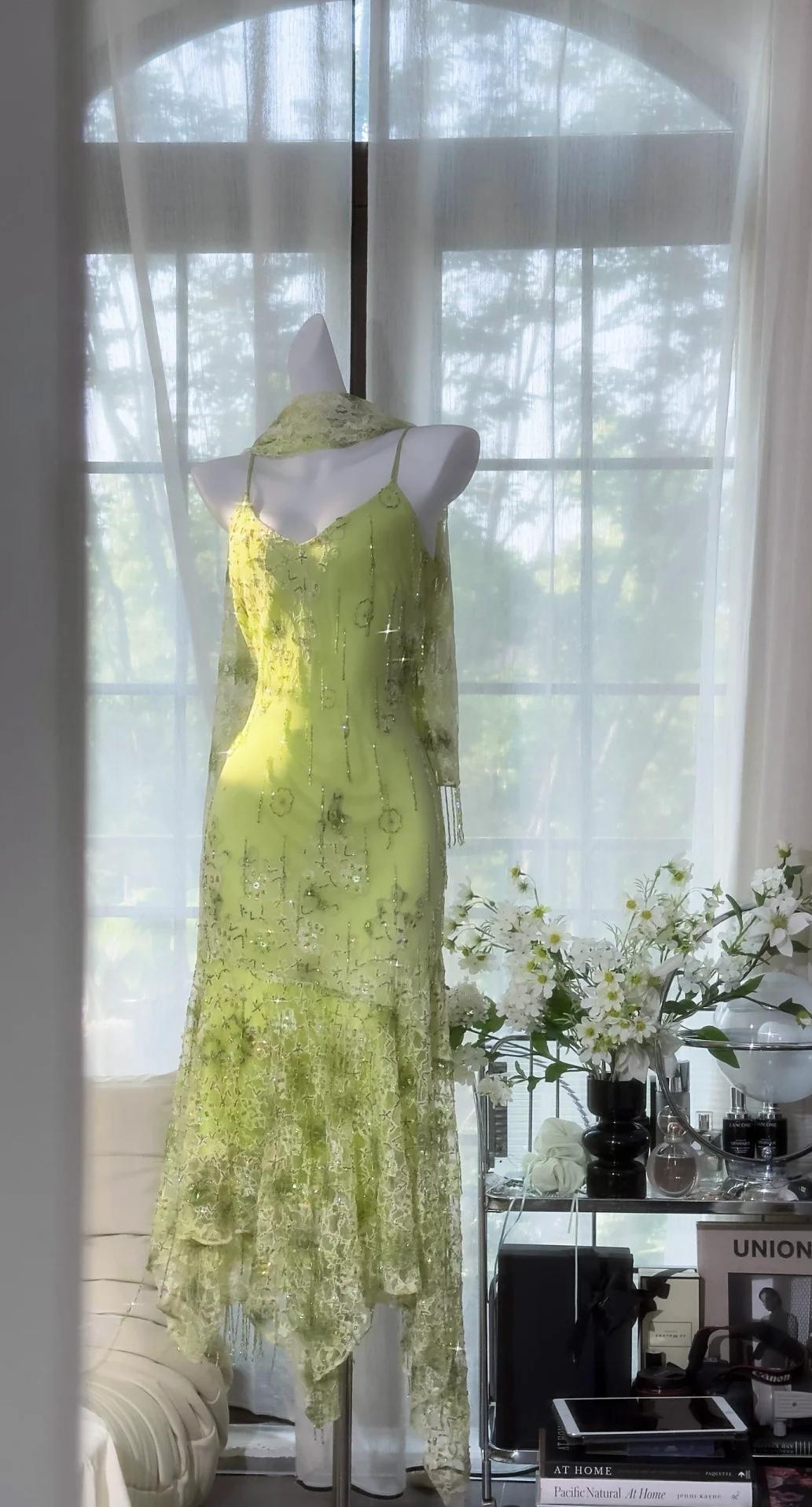 Wunderschöne grüne Spaghettiträger Meerjungfrau Chiffon Perlen Ballkleider Vintage Partykleid ED02447