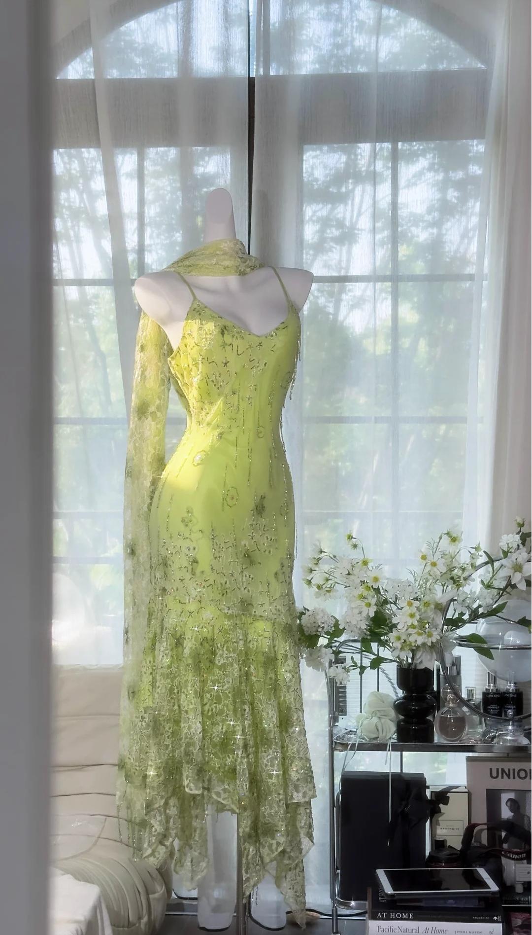 Wunderschöne grüne Spaghettiträger Meerjungfrau Chiffon Perlen Ballkleider Vintage Partykleid ED02447