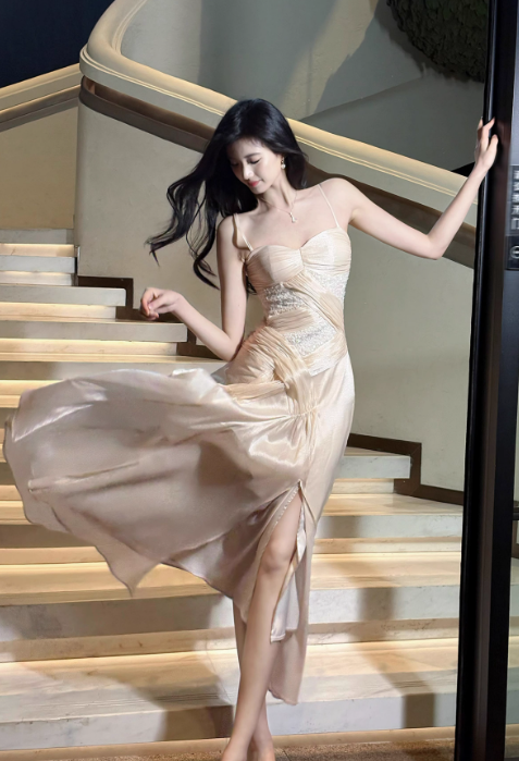 Sweet Light Pink Spaghetti Straps Party Dress A-Line Chiffon Sequin Long Prom Dresses ED02469