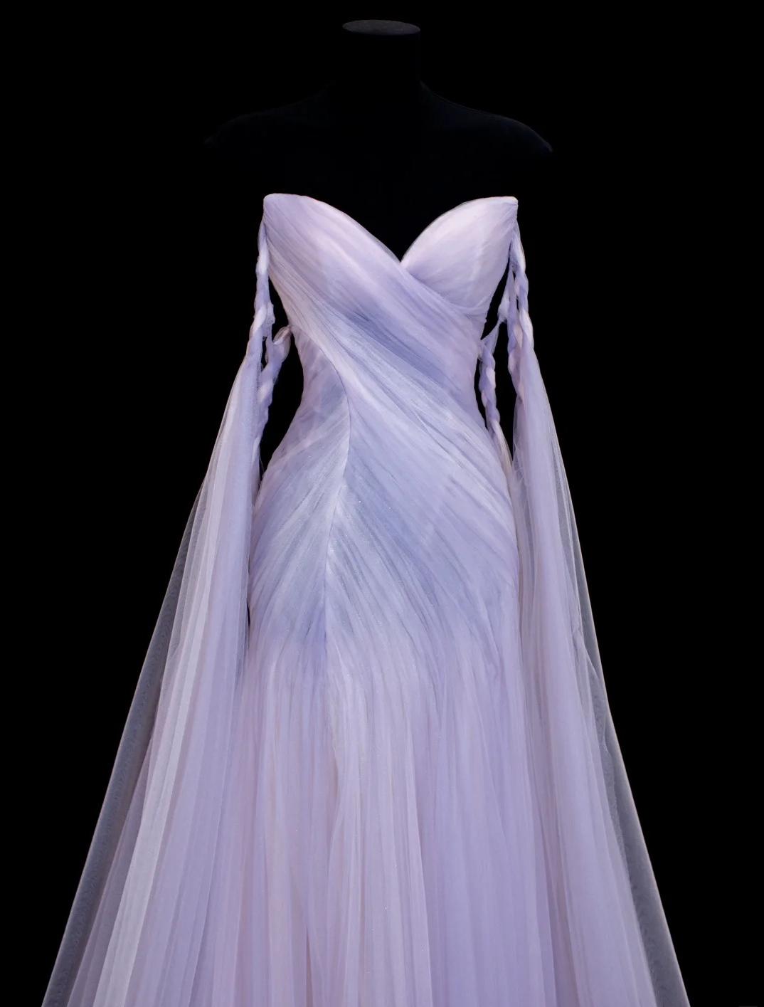 Elegantes lila trägerloses A-Linie Tüll langes Ballkleid formelle Abendkleider ED02470