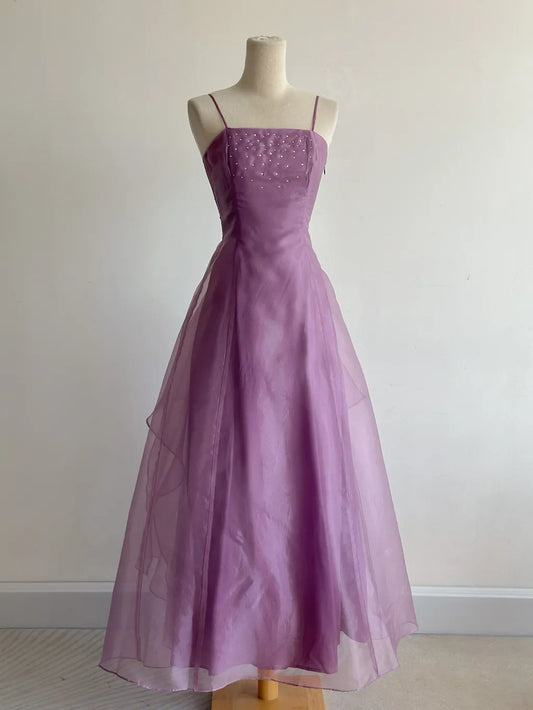 Elegante lila Spaghettiträger A-Linie Tüll lange Ballkleider Gothic formale Abendkleider ED02493