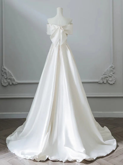 Robe de bal longue en satin champagne clair, coupe trapèze, épaules dénudées, robe de soirée champagne clair ED025