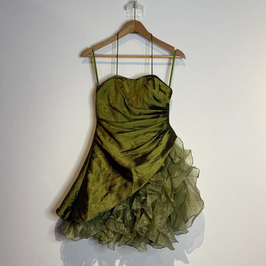 Modische dunkelgrüne Spaghettiträger A-Linie Satin Tüll kurze Ballkleider Homecoming Kleider ED02509