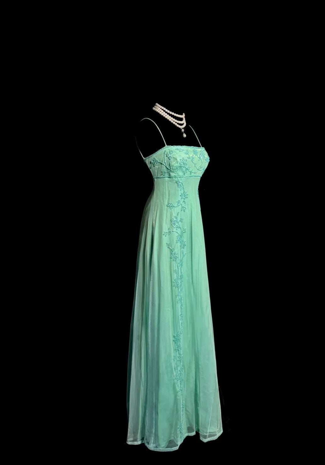 Stunning Green Spaghetti Straps Satin Beading  Empire Prom Dresses Vintage Formal Evening Gowns ED02517