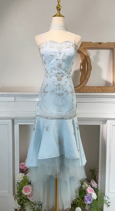 Süße blaue Spaghettiträger Tüll Meerjungfrau Satin Pailletten Ballkleider Retro Geburtstag Abendkleider ED02547