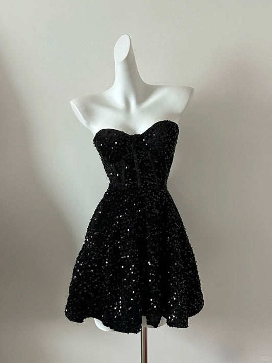 Schickes schwarzes Sweetheart-Ausschnitt-A-Linie Pailletten-Kurzballkleid Homecoming-Kleider ED02571