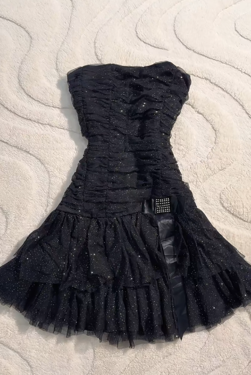Wunderschönes dunkelolivgrünes herzförmiger Ausschnitt A-Linie Satin Tüll Kurzes Ballkleid Homecoming-Kleid ED02575