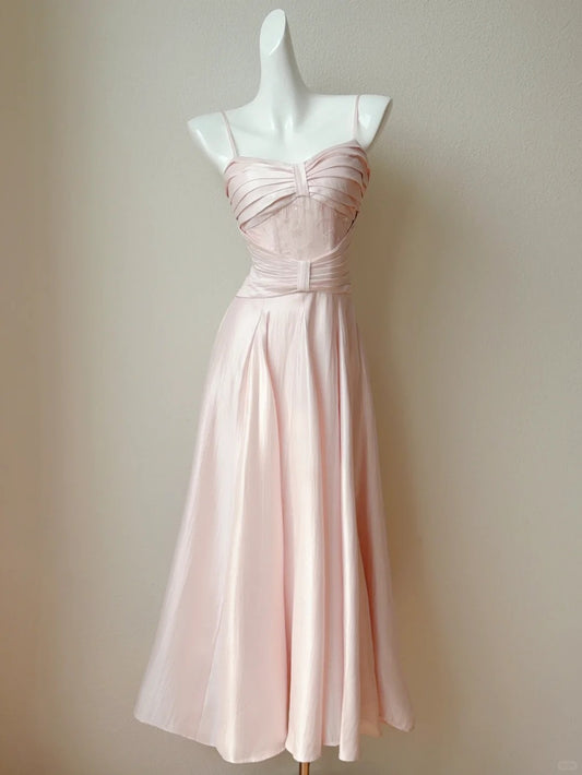 Robe de soirée longue en satin rose blush à bretelles spaghetti, coupe trapèze, ED02587