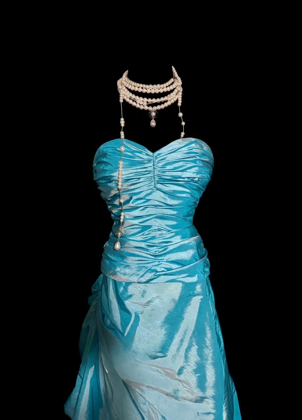 Wunderschönes dunkelolivgrünes herzförmiger Ausschnitt A-Linie Satin Tüll Kurzes Ballkleid Homecoming-Kleid ED02575