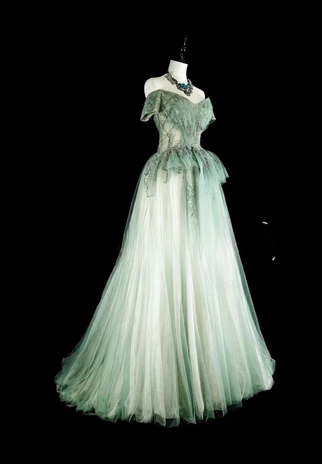 Wunderschönes dunkelolivgrünes herzförmiger Ausschnitt A-Linie Satin Tüll Kurzes Ballkleid Homecoming-Kleid ED02575