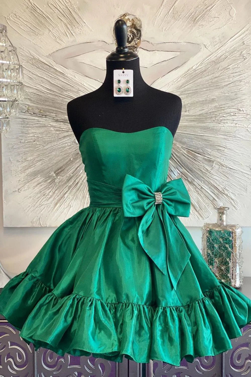 Wunderschönes dunkelolivgrünes herzförmiger Ausschnitt A-Linie Satin Tüll Kurzes Ballkleid Homecoming-Kleid ED02575