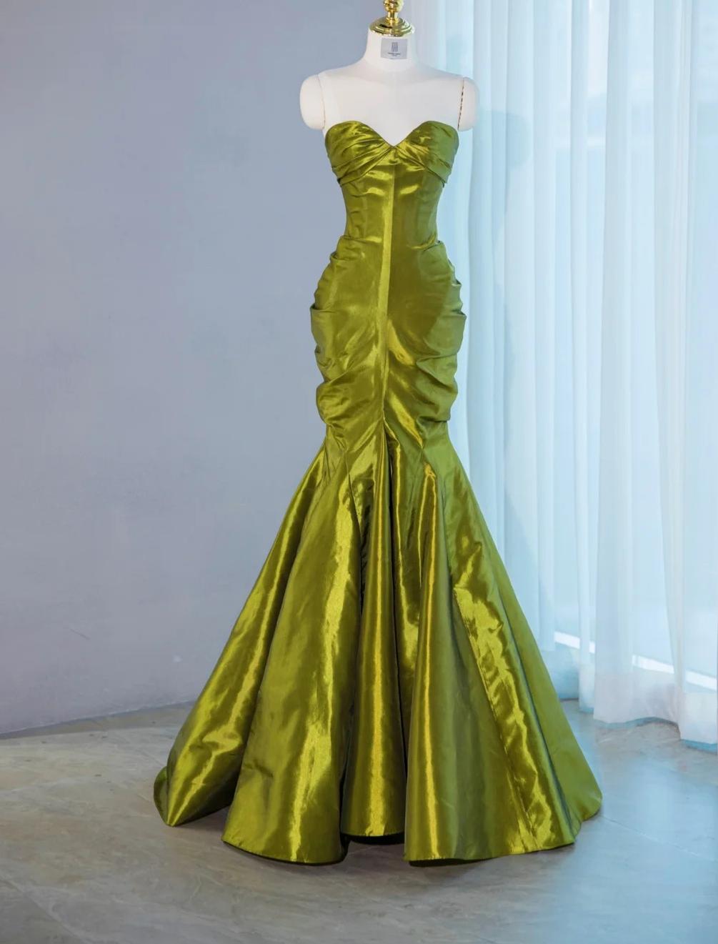 Wunderschönes dunkelolivgrünes herzförmiger Ausschnitt A-Linie Satin Tüll Kurzes Ballkleid Homecoming-Kleid ED02575