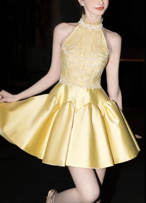 Gorgeous Butter Yellow Turtleneck A-Line Satin Short Prom Dresses Homecoming Dress ED02659