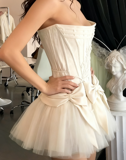 Wunderschönes dunkelolivgrünes herzförmiger Ausschnitt A-Linie Satin Tüll Kurzes Ballkleid Homecoming-Kleid ED02575
