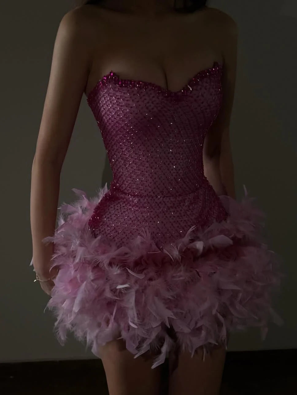 Glam Fuchsia Strapless Bodycon Beading Feathers Short Prom Dresses Fashion Homecoming Dresses ED02794