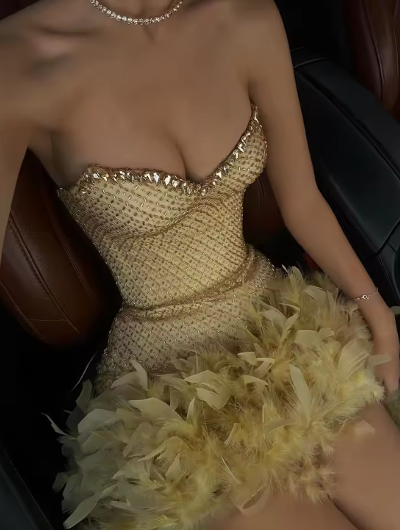 Glam Fuchsia Strapless Bodycon Beading Feathers Short Prom Dresses Fashion Homecoming Dresses ED02794