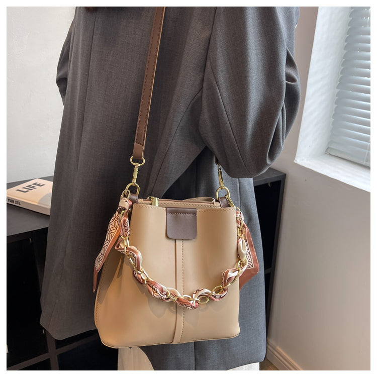 Fashionable versatile handbag shoulder bag bucket bag messenger bag ED0287