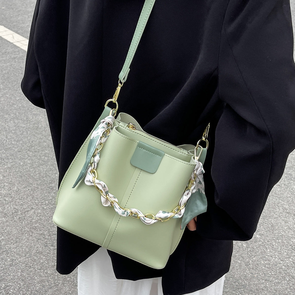 Fashionable versatile handbag shoulder bag bucket bag messenger bag ED0287