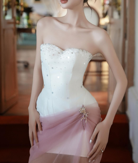 Elegant White Strapless Sheath Satin Short Evening Dress Sweet Homecoming Dress ED02960