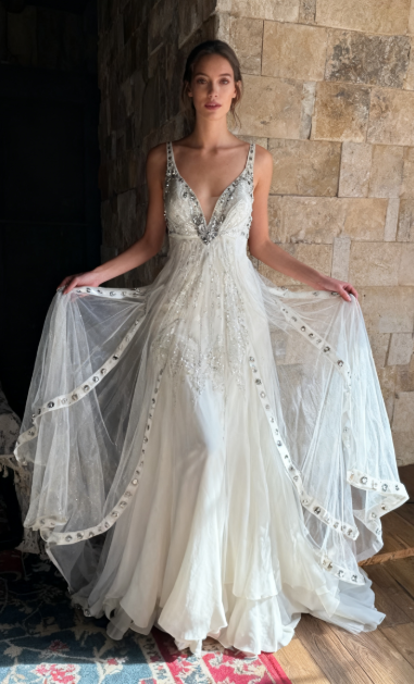 Gorgeous White V-neck A-Line Tulle Beaded Long Prom Dresses Beautiful Trailing Wedding Dress with Sequins ED03097