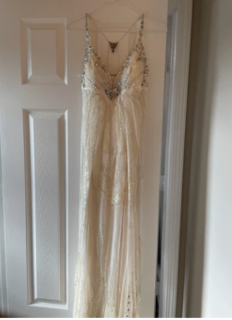 Gorgeous White V-neck A-Line Tulle Beaded Long Prom Dresses Beautiful Trailing Wedding Dress with Sequins ED03097