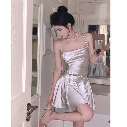 Wunderschönes dunkelolivgrünes herzförmiger Ausschnitt A-Linie Satin Tüll Kurzes Ballkleid Homecoming-Kleid ED02575
